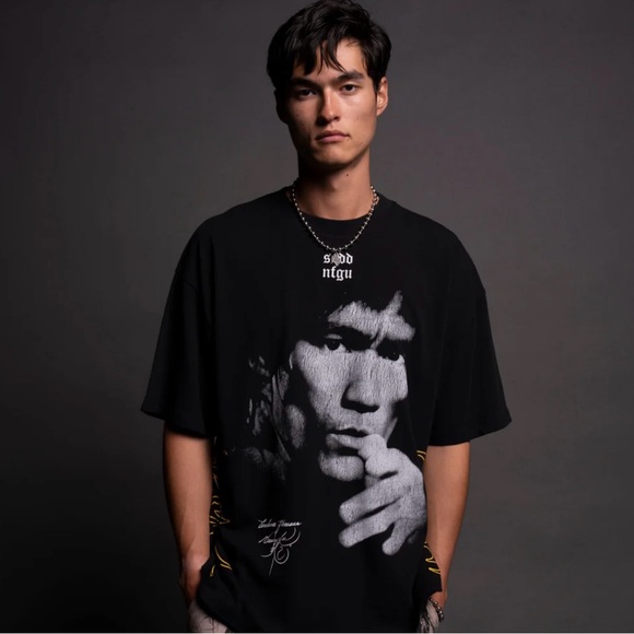 DON'T THINK, FEEL! "PREMIUM" OVERSIZED TEE IN BLACK - Picture 2 of 8